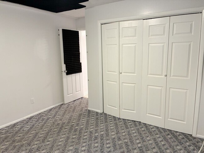 Building Photo - Spacious 5 Bed, 3 Bath Home for Rent in Idaho Falls!
