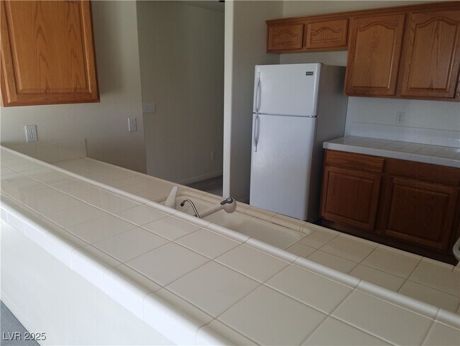 Building Photo - 227 Big Horn Dr