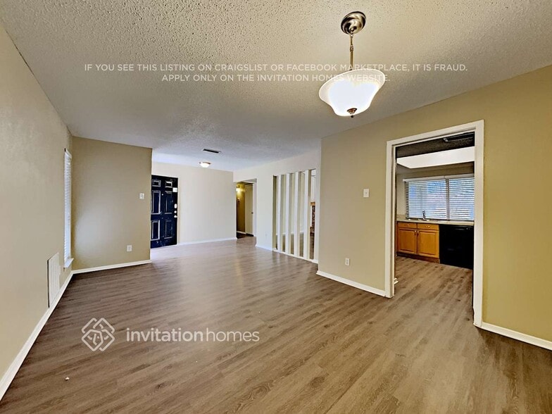 Building Photo - 705 Via Avenida