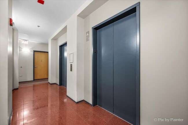 Building Photo - 1201 W Adams St