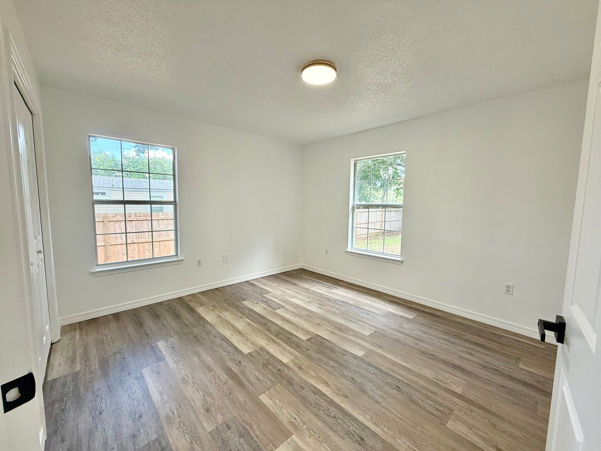 Building Photo - 3042 Tiffany Ln