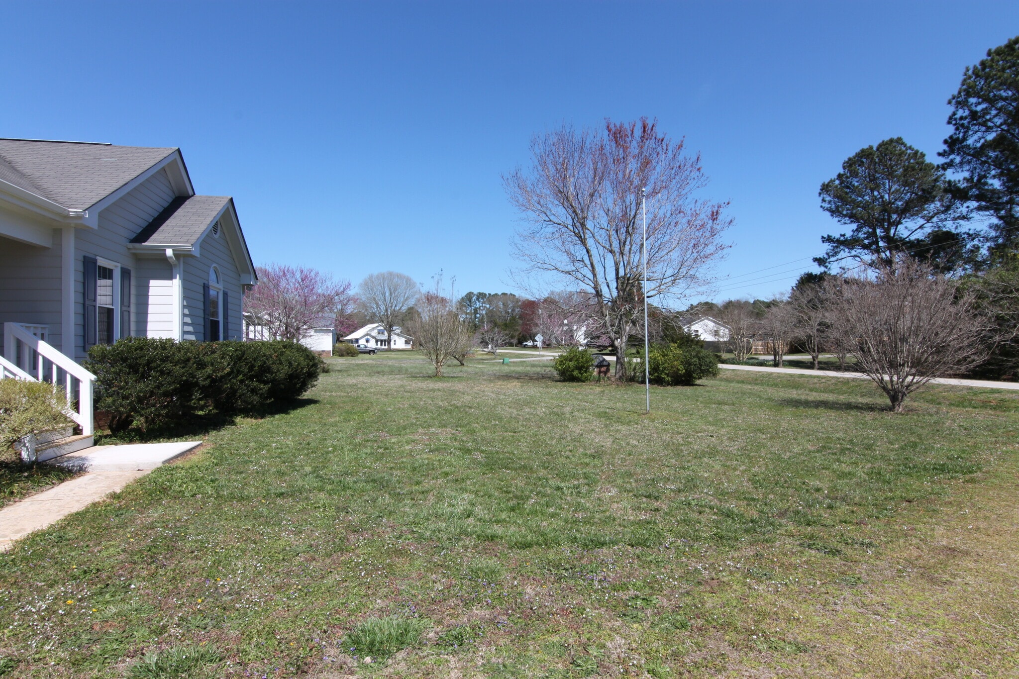 Building Photo - 8608 Manns Loop Rd