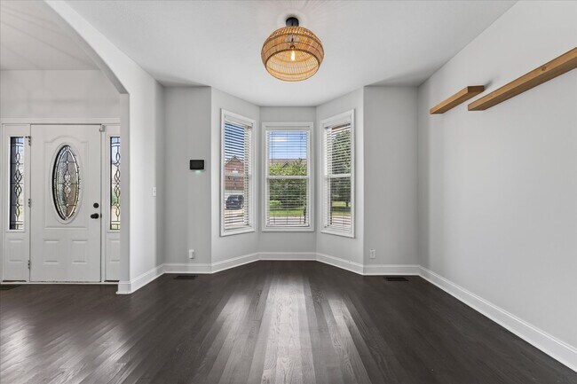 Building Photo - 3710 Windhaven Ct
