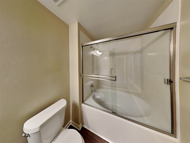 Building Photo - 18302 Fair Grange Ln