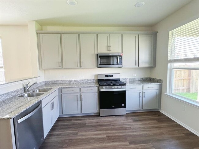 Building Photo - 596 Papaya Dr
