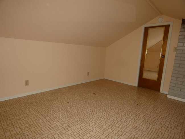 Building Photo - 2521 S Laurel St