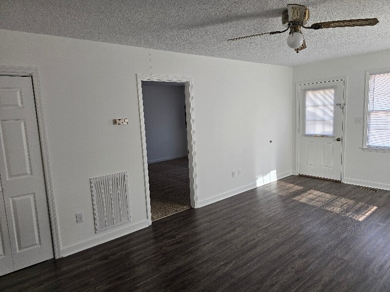 Building Photo - 1201 S 13th St