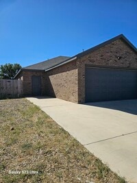 Building Photo - 5531 Itasca St