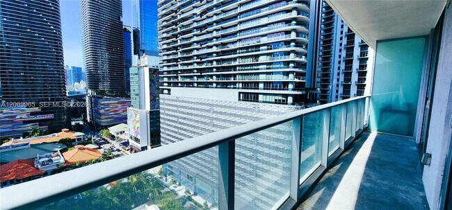 Building Photo - 1100 S Miami Ave