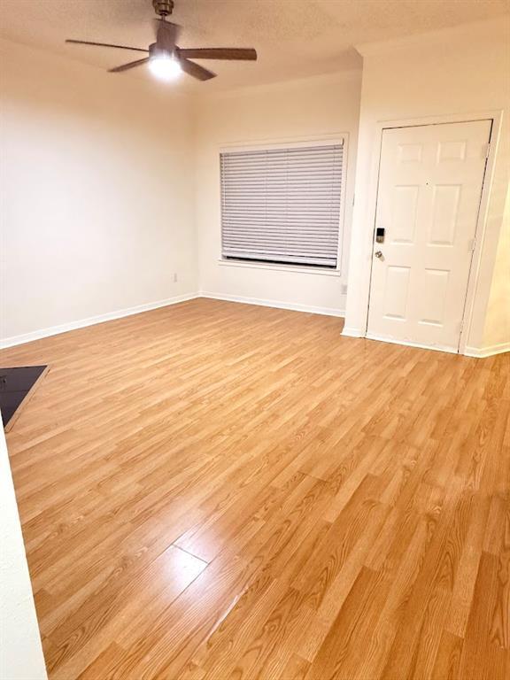 Building Photo - 915 W 23rd St