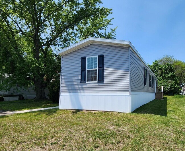 Building Photo - 3730 Birch St