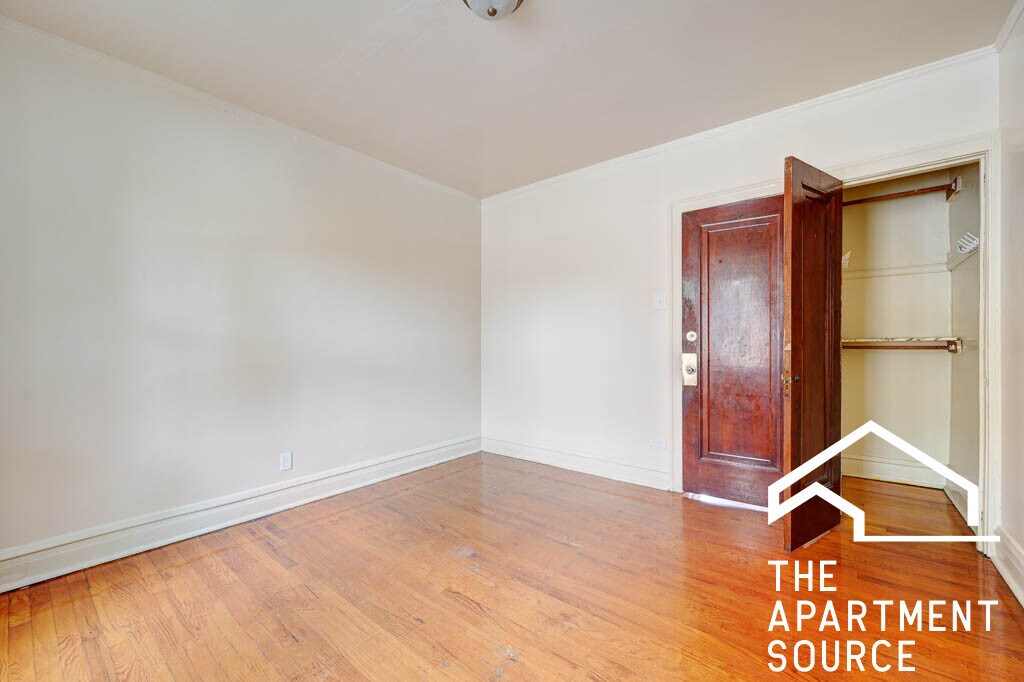 Building Photo - 5559 W Altgeld St