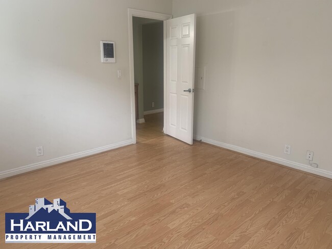 Building Photo - 4146 Hamilton St