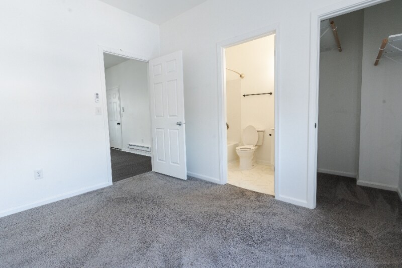 Building Photo - 1918 W Washington St