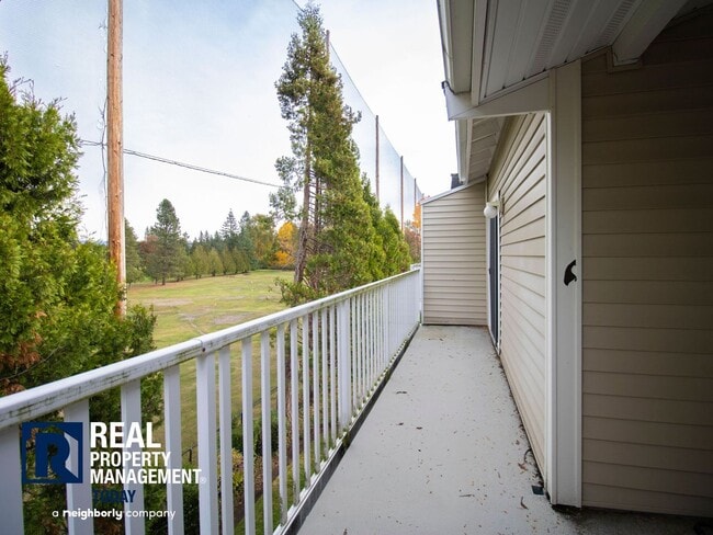 Building Photo - Beautifully Furnished 3 Bedroom Condo!