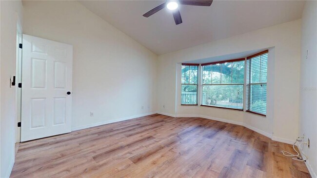 Building Photo - 315 S Edison Ave