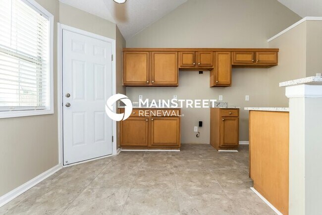 Building Photo - 3 Bedroom Pet-Friendly Home in Decatur, GA with Main Street Renewal
