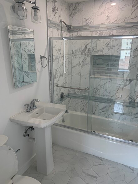 Building Photo - 111 Mulberry St