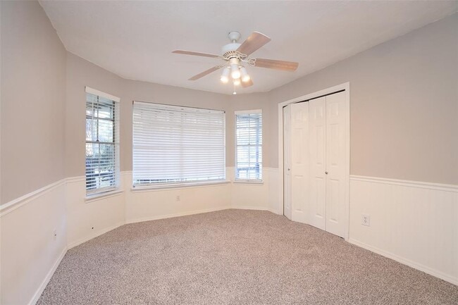 Building Photo - 9130 Kirkleigh Ln