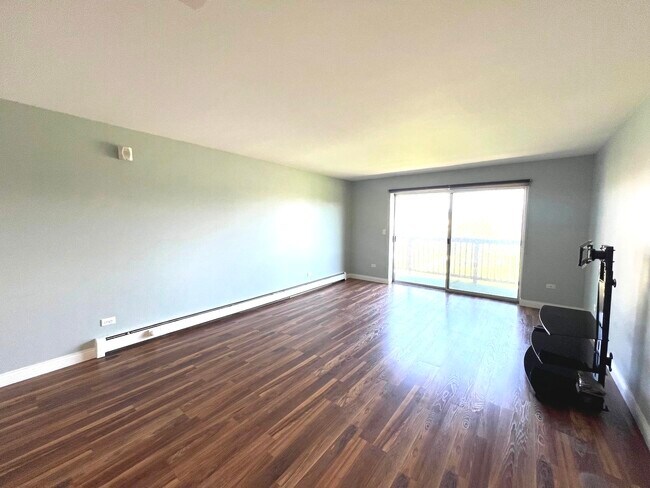 Building Photo - 2218 S Goebbert Rd