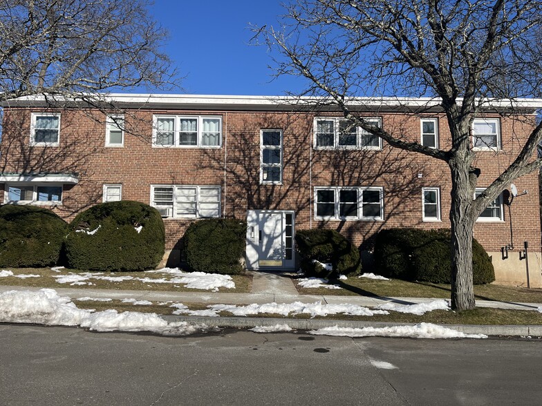 Primary Photo - 4 Nesbit Ave