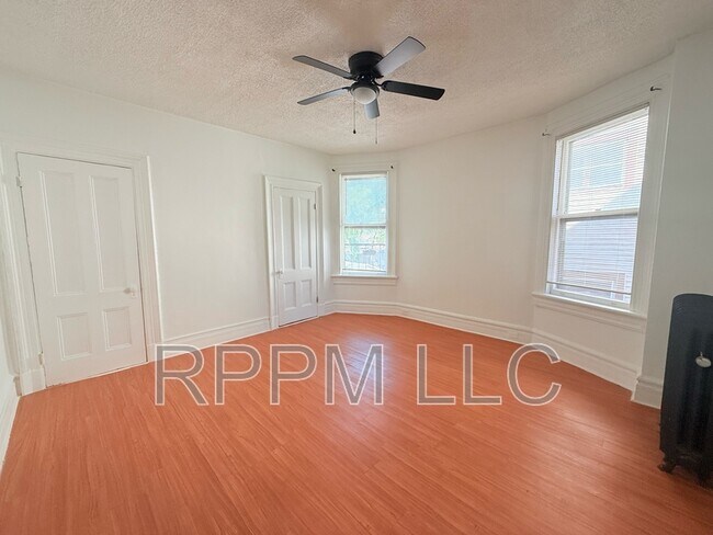Building Photo - 157 Harrison Ave
