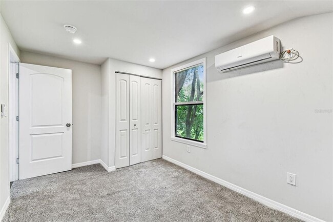 Building Photo - 1006 E 26th Ave