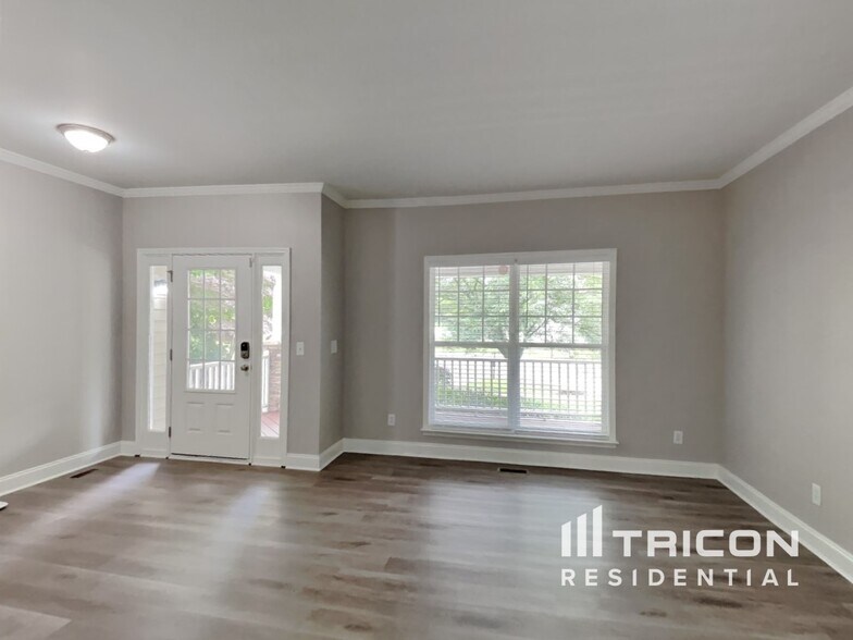 Building Photo - 20 Argent Ct