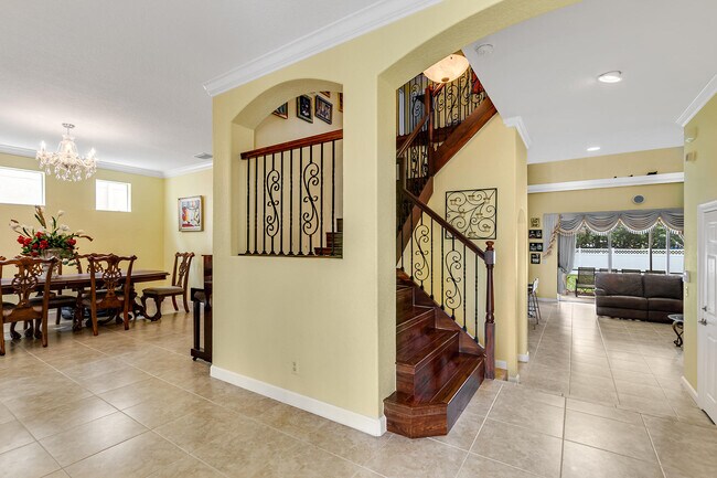 Building Photo - 8134 Bautista Way