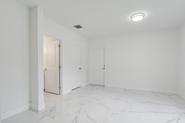 Building Photo - 406 Bella Sol Way