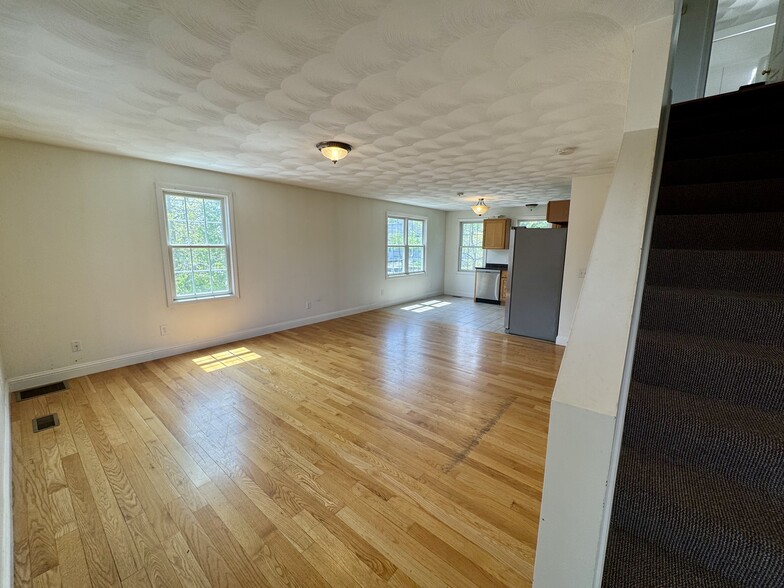 Building Photo - 3477 Pawtucket Ave