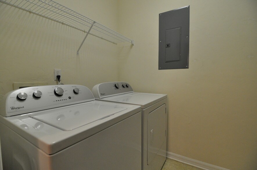 Building Photo - 358 SW 145th Dr