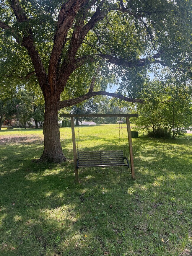 Building Photo - 2389 Hollands Grove Rd