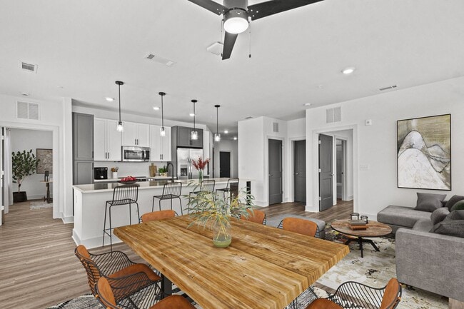 Building Photo - The Holbrook at Town Center