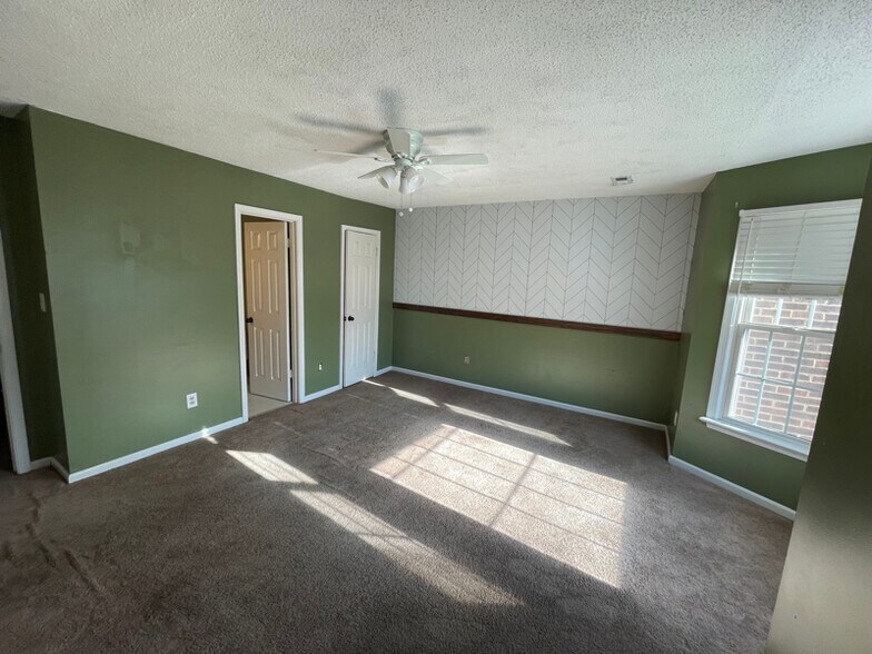 Building Photo - 4310 Brighton Ln