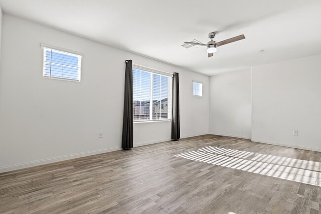 Building Photo - Newly Built 6 Bed / 2.5 Bath Single-Family Home with Upgraded Kitchen and Fully Fenced Yard in So...