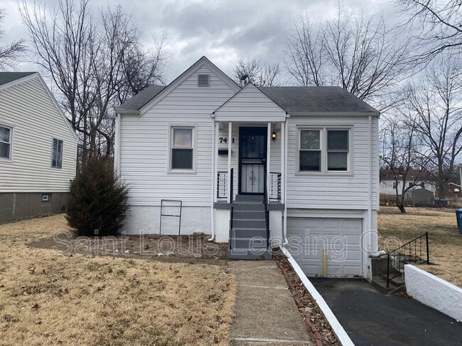 Primary Photo - 7411 Jenwood Ave