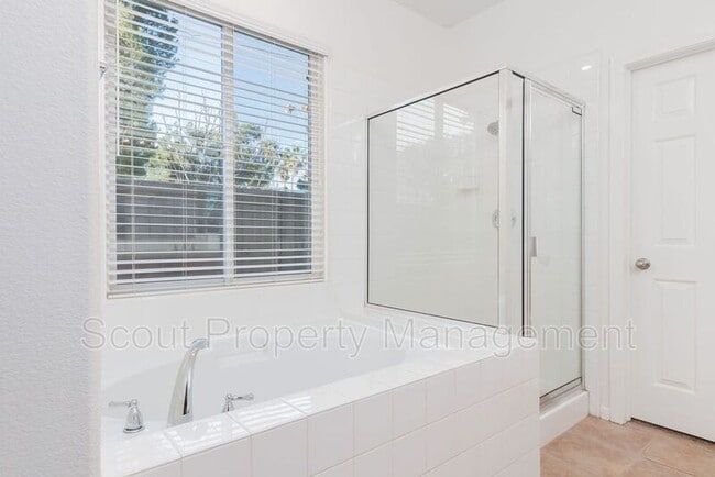 Building Photo - 41423 Temeku Dr