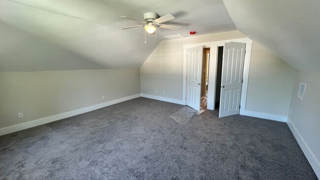 Building Photo - 24-28 Hill St