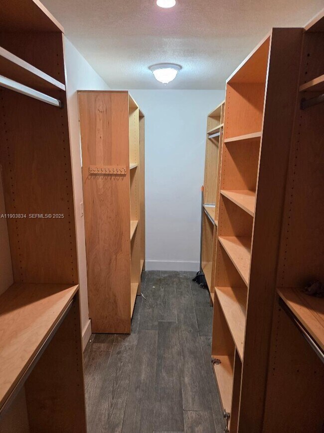 Building Photo - 8220 SW 48th St