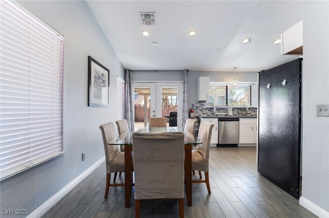 Building Photo - 7076 Gunslinger St