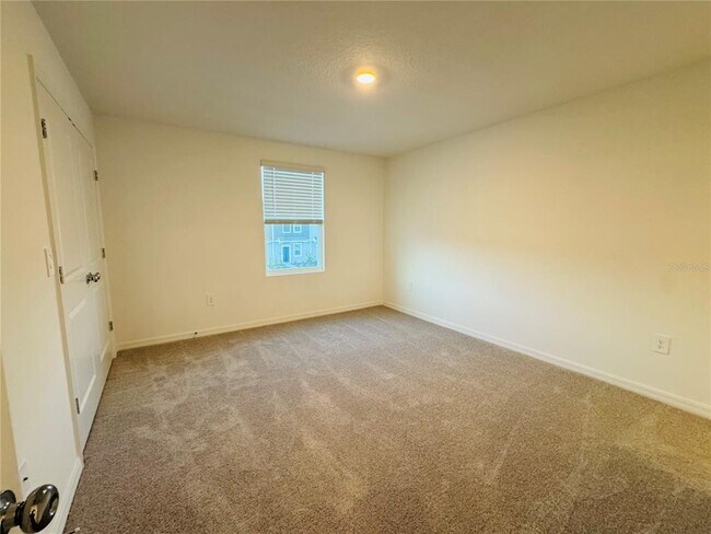 Building Photo - 2923 Skyline Lp