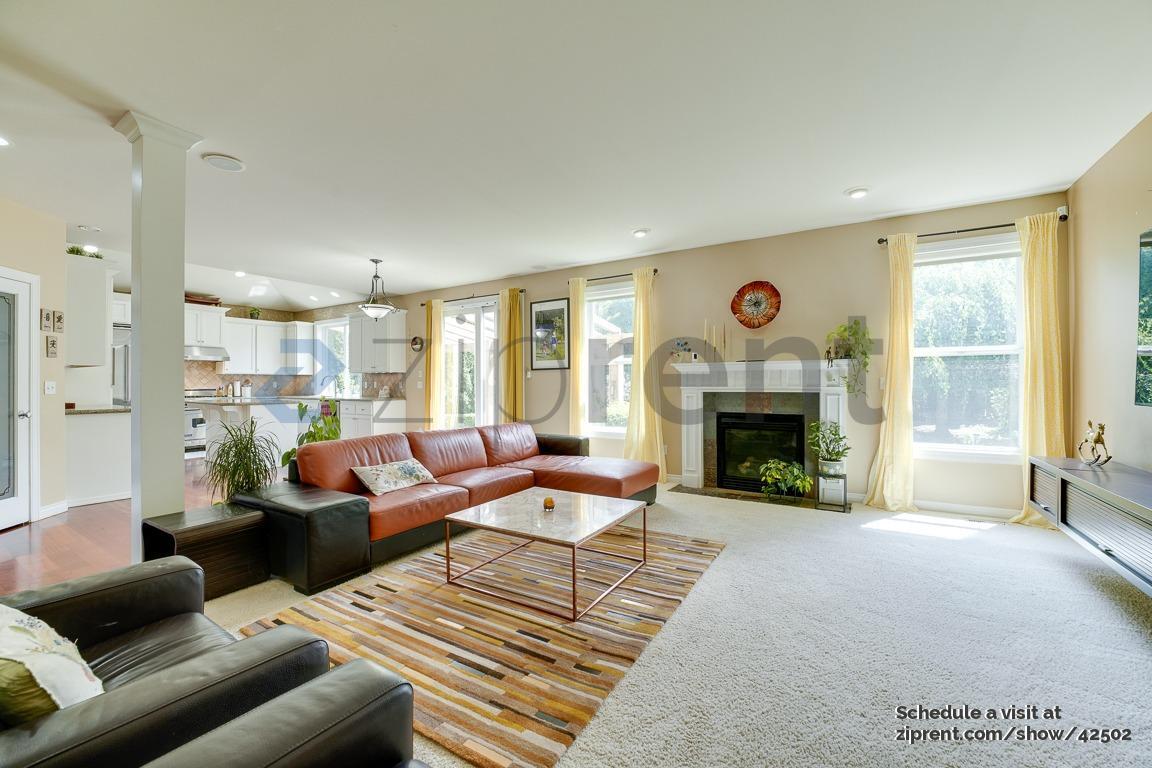 Building Photo - 21622 Quiet Water Loop E