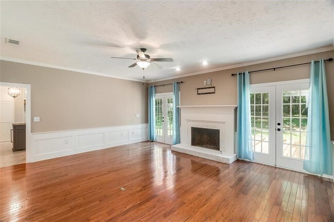 Building Photo - 307 Long Cove Dr