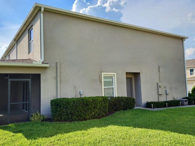 Building Photo - 335 Arbor Lakes Dr
