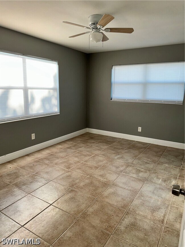 Building Photo - 334 Cape Coral Pkwy W