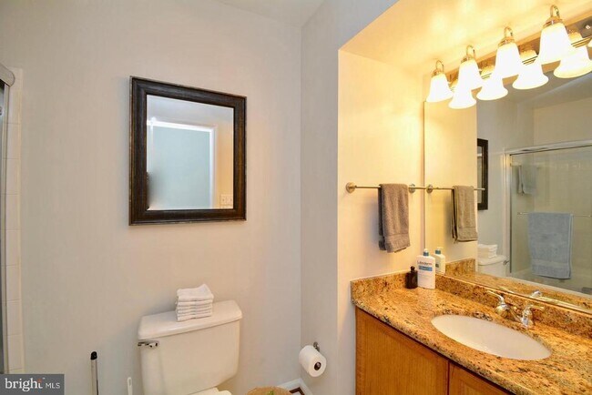 Building Photo - 6153 Summer Park Ln