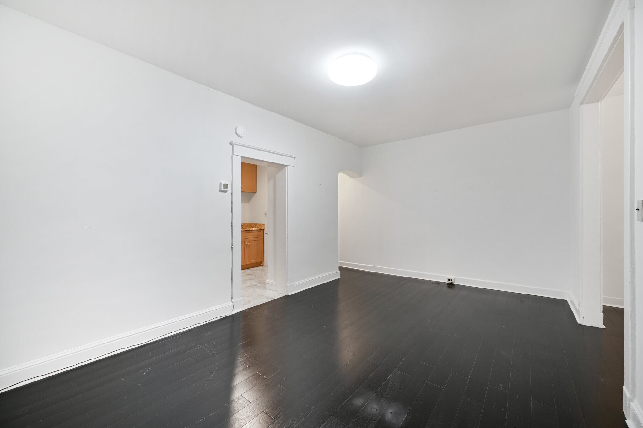 Dining area - 2431 Linden Ave