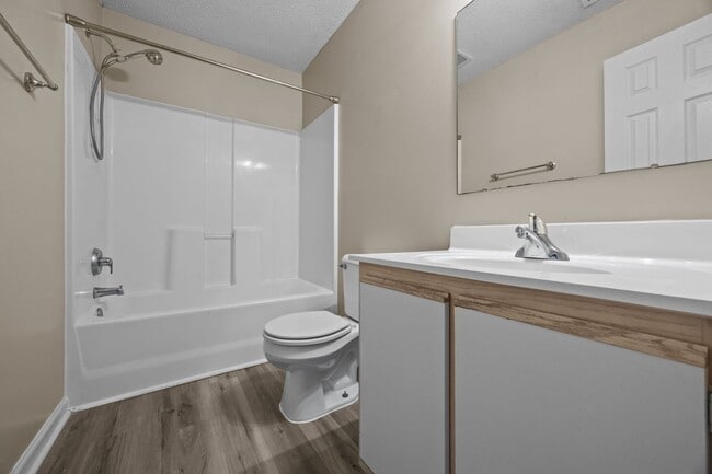 Building Photo - Welcome to Hunters Creek!