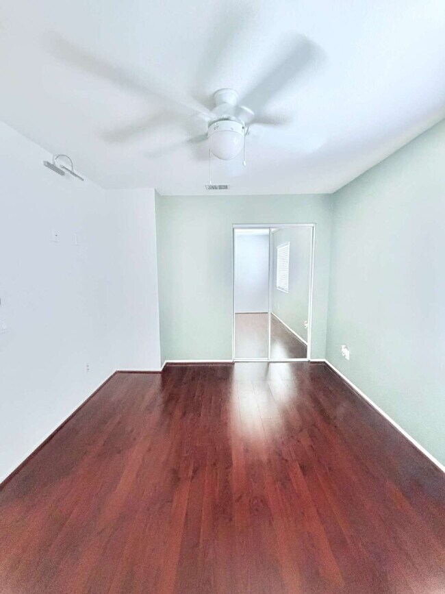 Building Photo - 3-Bedroom Home, Large backyard Move-in by Aug 1st for $500 Move-in Discount!